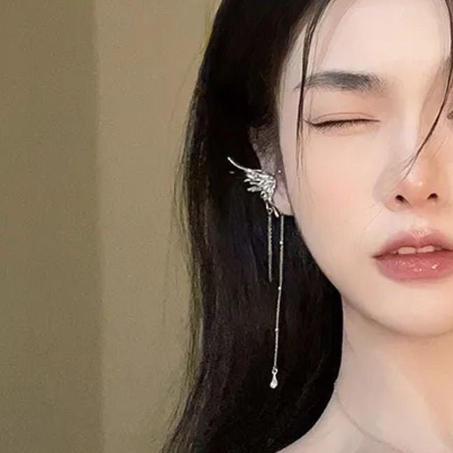 Butterfly earcuff