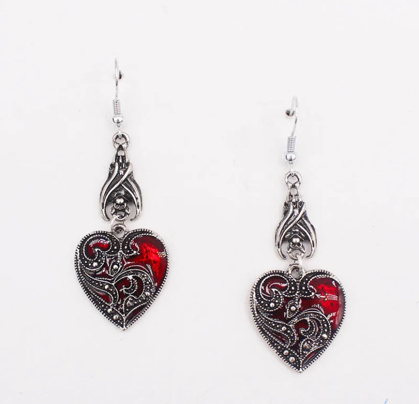Gothic vintage heart earrings