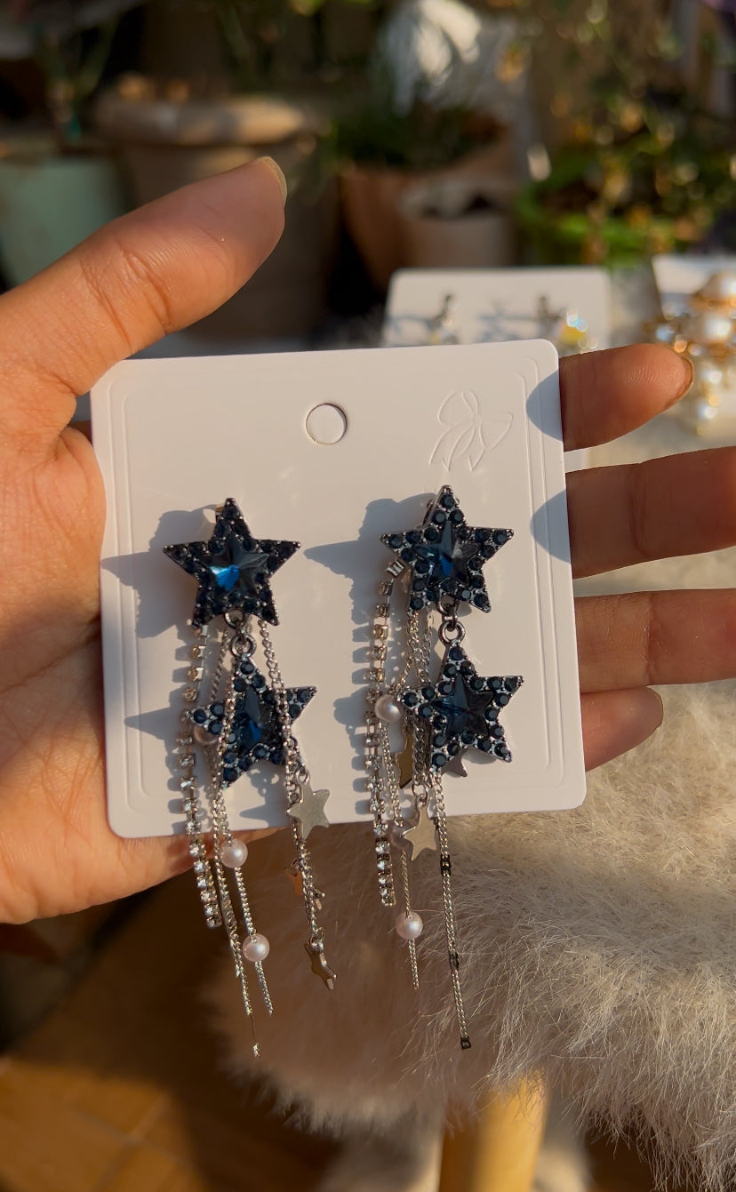 Star rhinestone alloy earrings