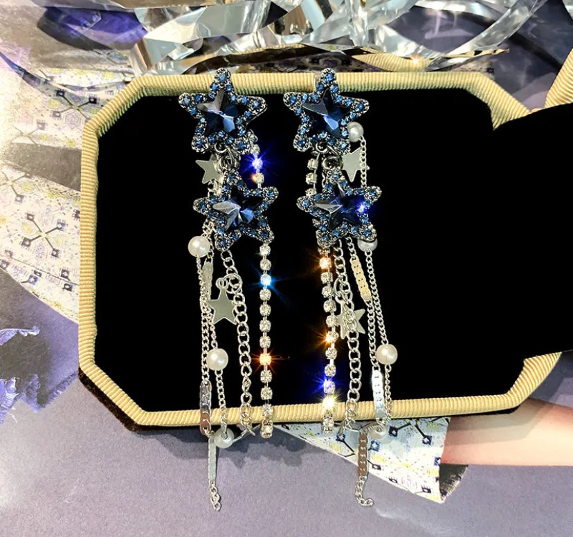 Star rhinestone alloy earrings