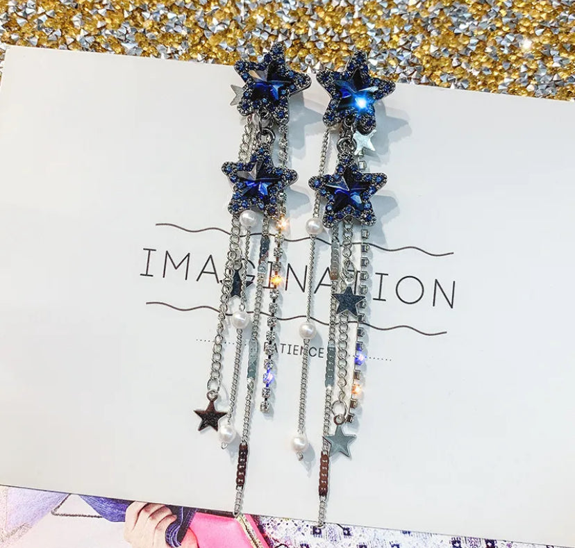 Star rhinestone alloy earrings