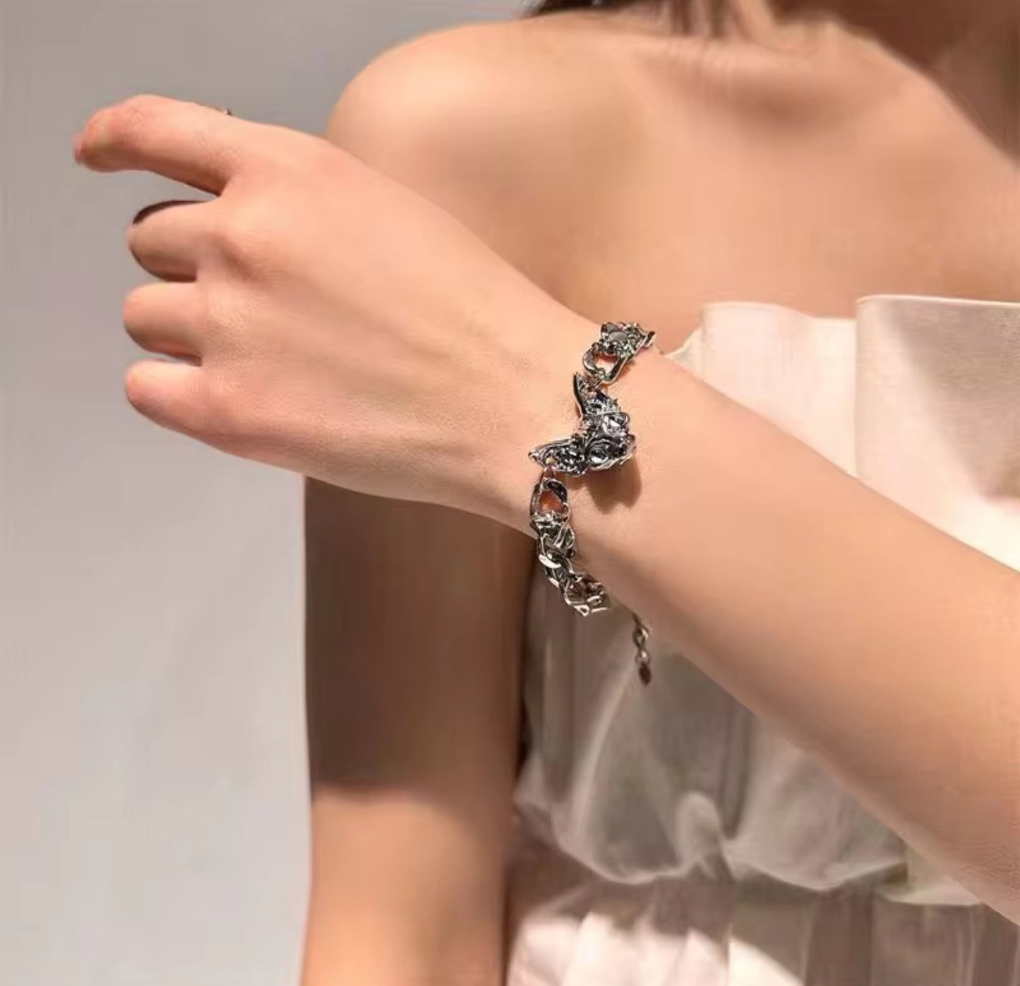 Cat eyed detailed y2k bracelet