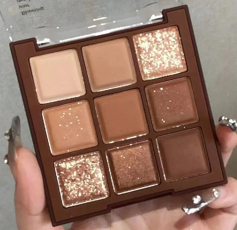 Nine colours chocolate eyeshadow palette