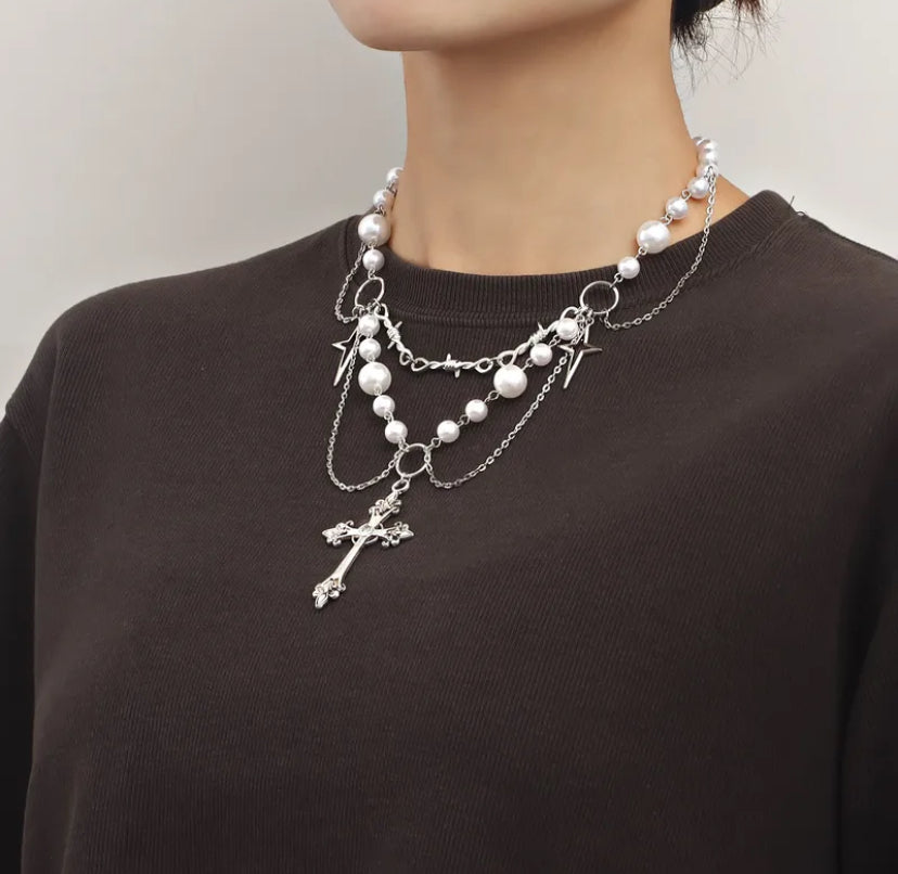 Gothic cross detailed necklace