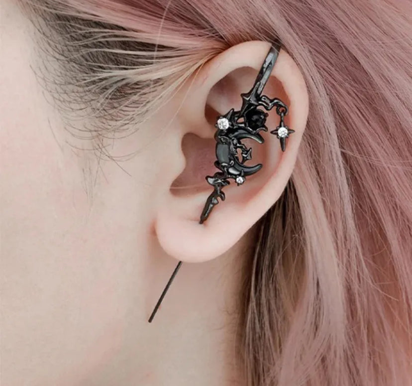 Myth of the moon ear cuff single