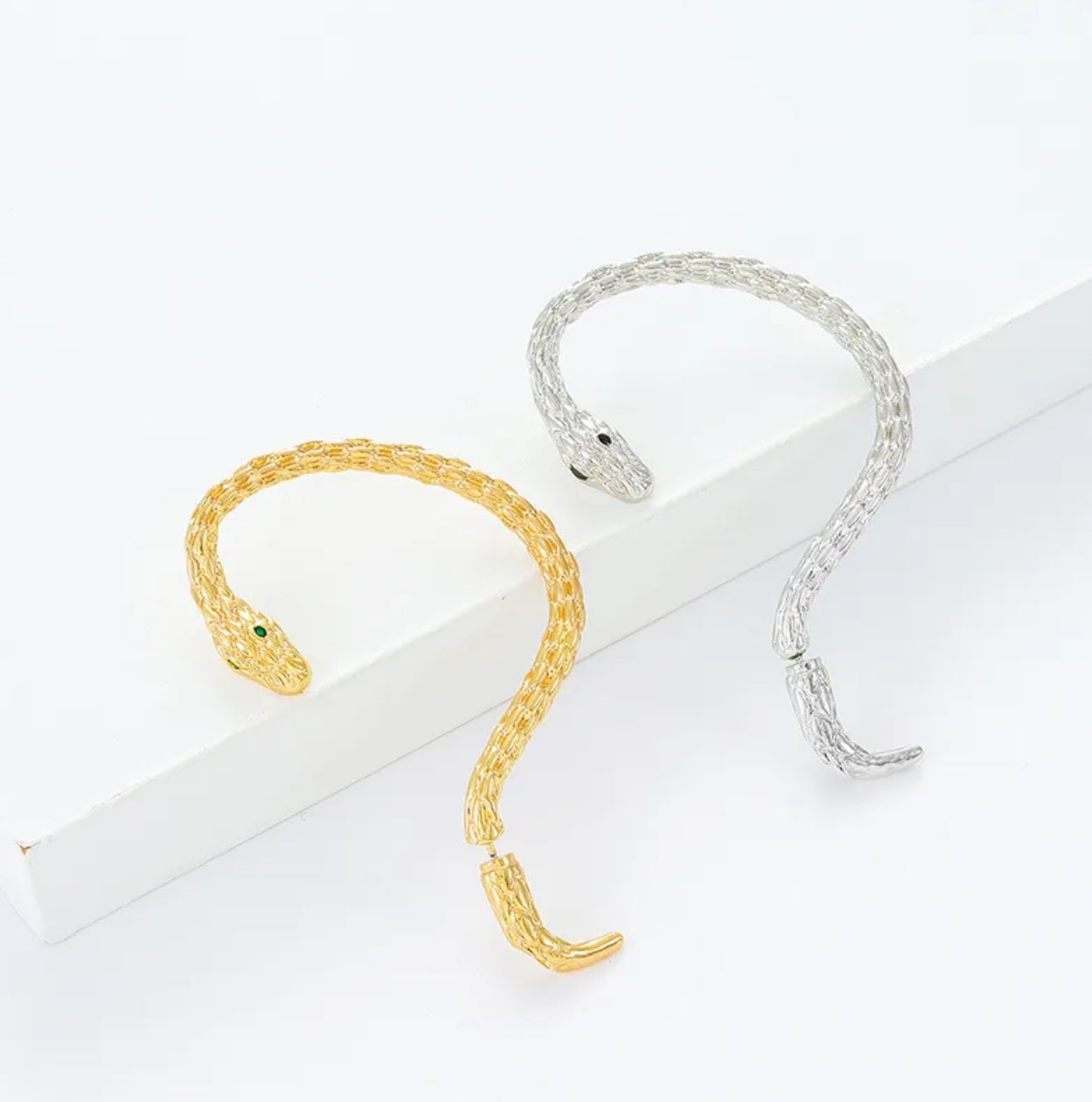 Wrapped snake ear-cuff single piece