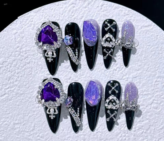 Gothic rhinestone detailed y2k press on nails