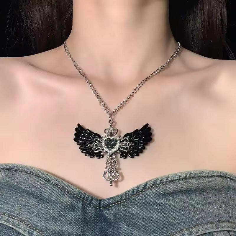 Angel’s cry/Demon’s Whisper necklace