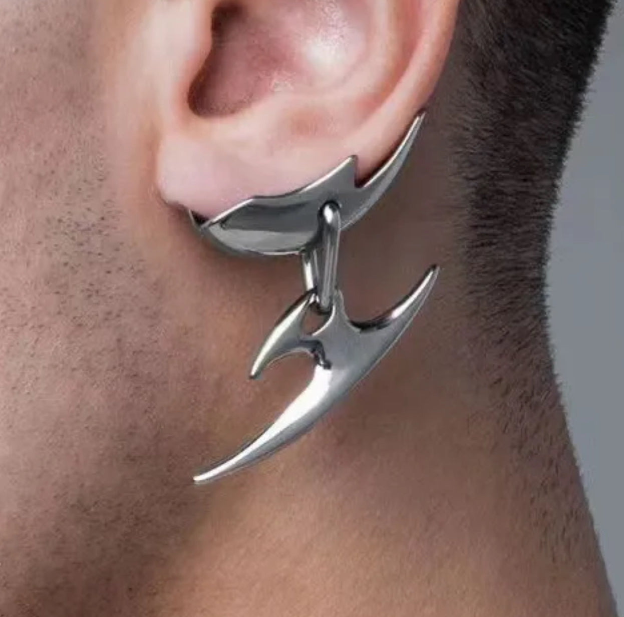 Cyber blade earcuff