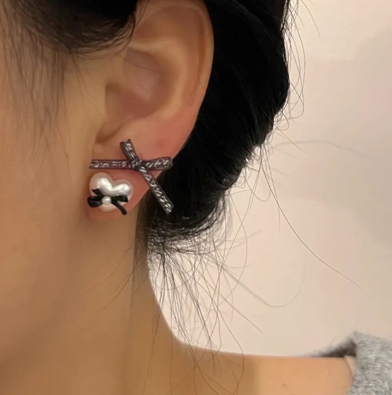 Coquette heart earrings