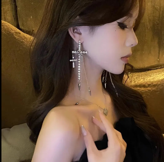 Eternal crossfall earring