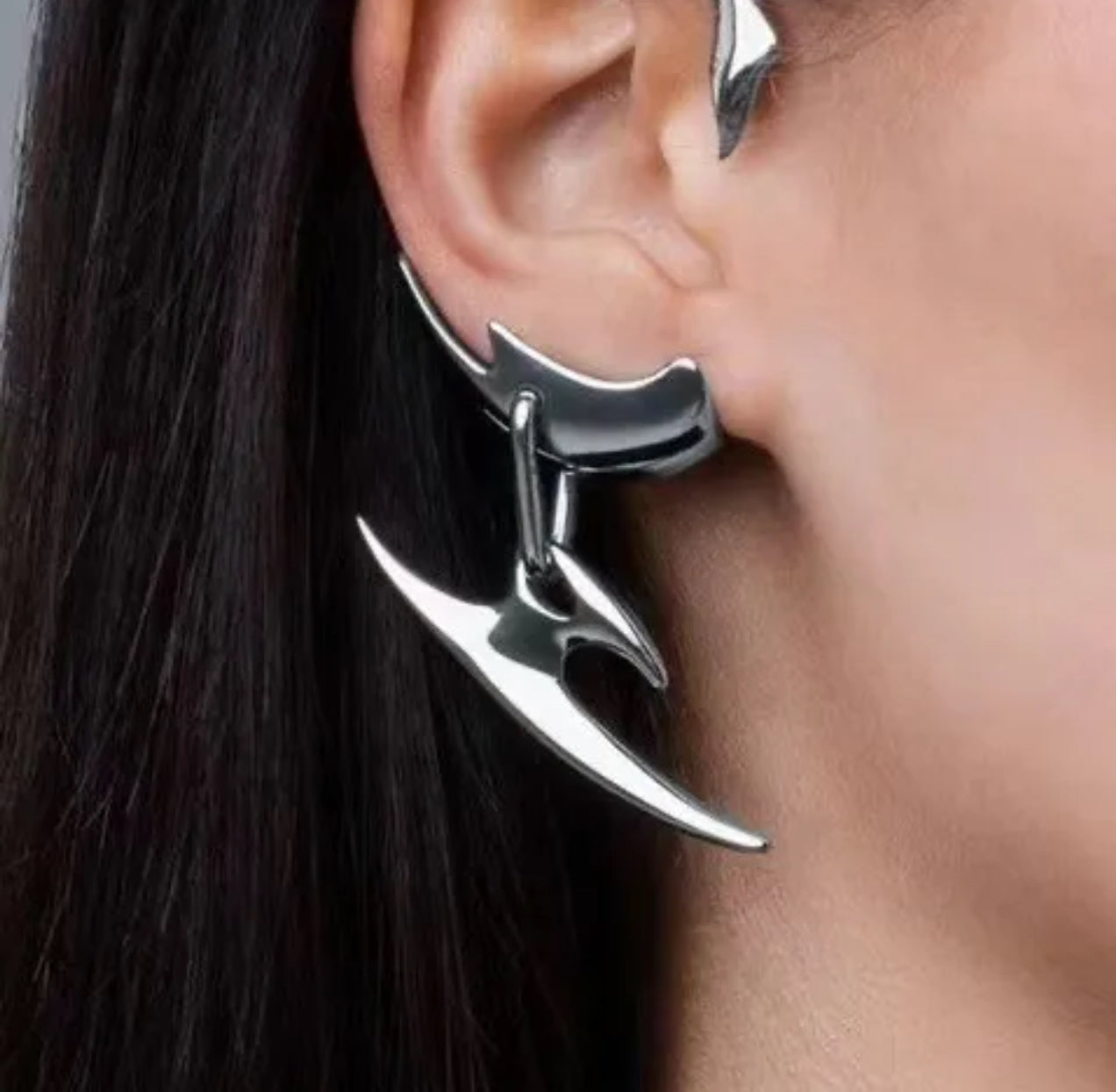 Cyber blade earcuff